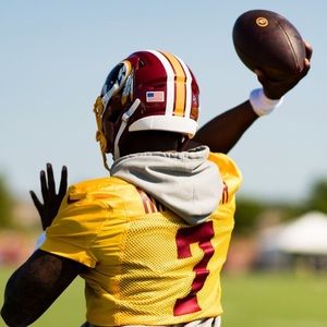 Meet your Posher, Logan